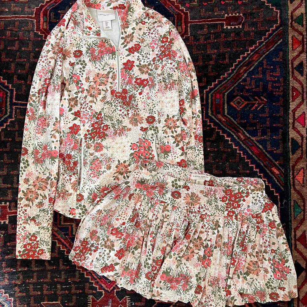 Laura Ashley Tennis Outfit L Floral Print Pullover and Skirt Set